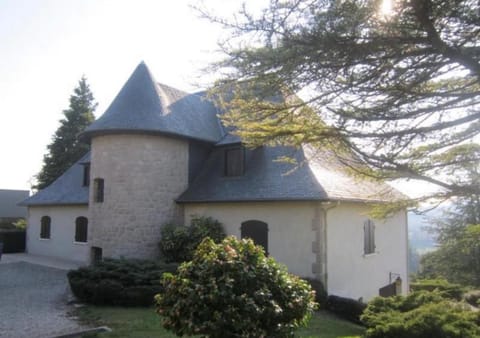 Maison de caractère rénové pour 15 personnes Villa in Auvergne-Rhône-Alpes