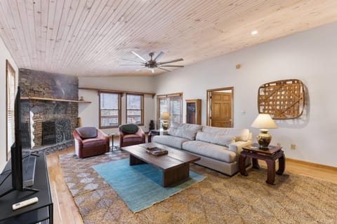 The Wydown House House in Brushy Fork