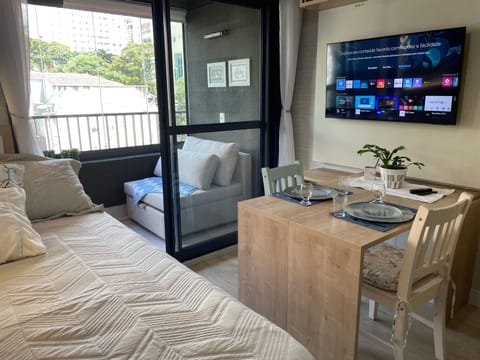 Communal lounge/ TV room, Bed, TV and multimedia, Photo of the whole room, Seating area, Dining area, Bedroom