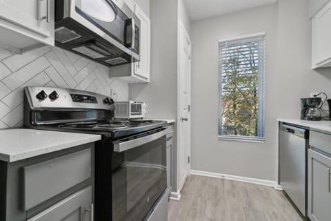 Halsten at Vinings 2106 Spacious 2Bd 15 Bth Apartment in Vinings