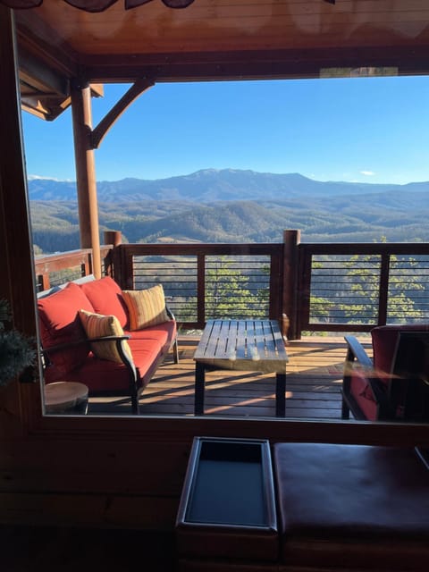 Natural landscape, View (from property/room), Balcony/Terrace, Seating area, Mountain view