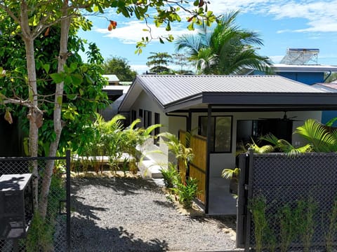 Property building, Day, Garden, Garden, Garden view