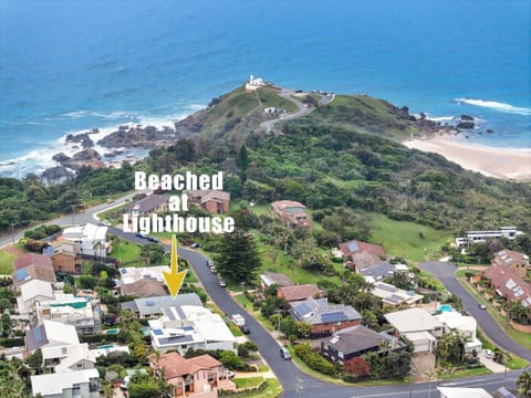 Nearby landmark, Neighbourhood, Natural landscape, Bird's eye view, Sea view, Location