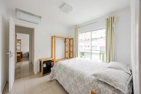 Bed, Photo of the whole room, Bedroom, wardrobe, air conditioner