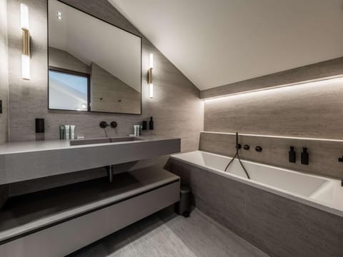 Appartement ski aux pieds à Courchevel avec cheminée, parking, Wi-Fi pour 9 personnes - FR-1-631-222 Apartment in Saint-Bon-Tarentaise