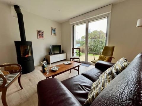 Maison rénovée à Fouesnant, proche plages, jardin et terrasse - FR-1-481-167 House in Fouesnant