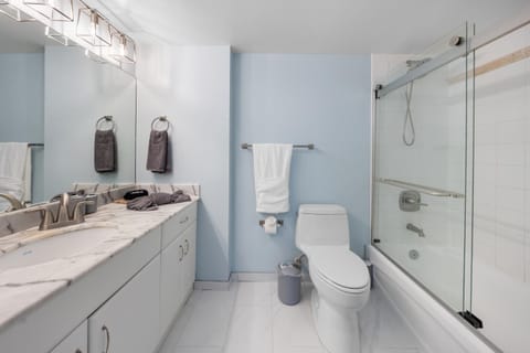 Oceanview Haven Spacious Inviting for 8 Guests Apartment hotel in Brickell