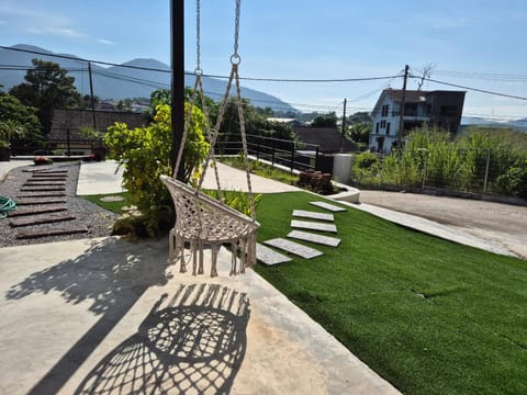 Day, Garden view