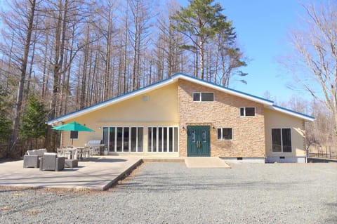 Property building, Day