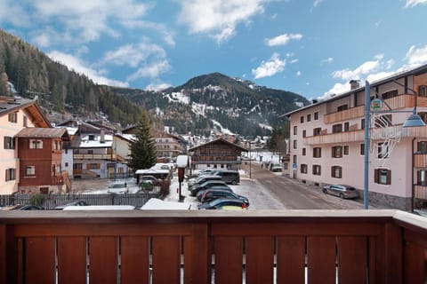 Appartamento Giulia Apartment in Canazei