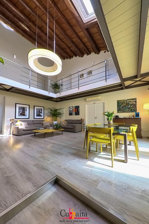 TV and multimedia, Lounge or bar
