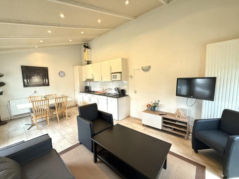 Communal lounge/ TV room, Living room