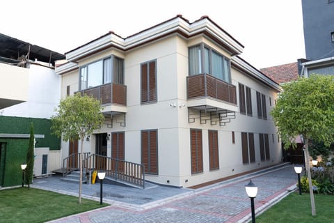 Property building, Day