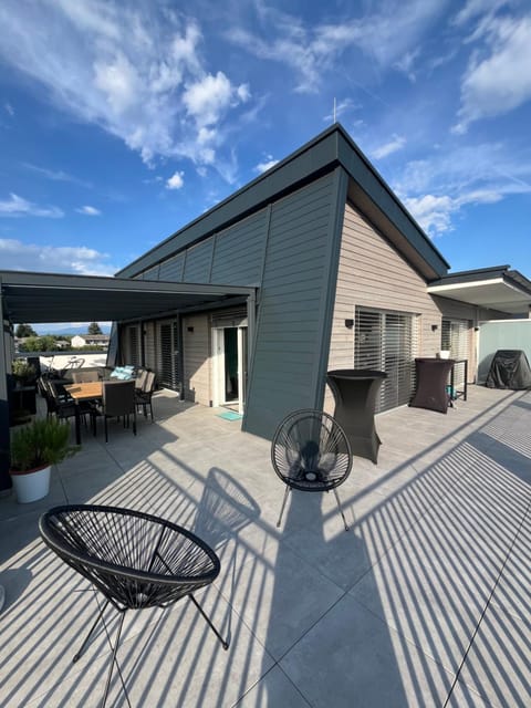 Property building, View (from property/room), Balcony/Terrace, Balcony/Terrace