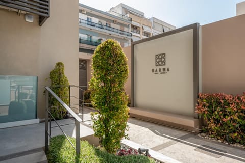 Property building, Day