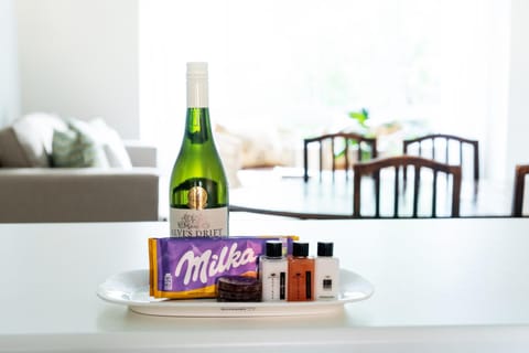 Ukhutula Plett - Spacious Central Self-Catering Apartment in Plettenberg Bay