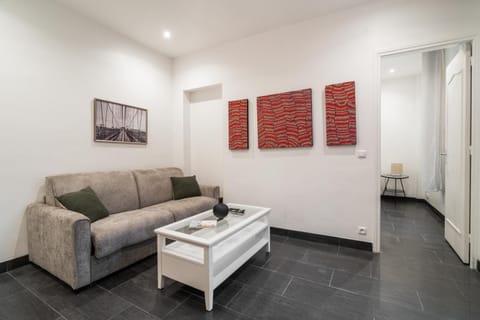 Appartement cosy à 2 min de Paris 16 ème Apartment in Issy-les-Moulineaux