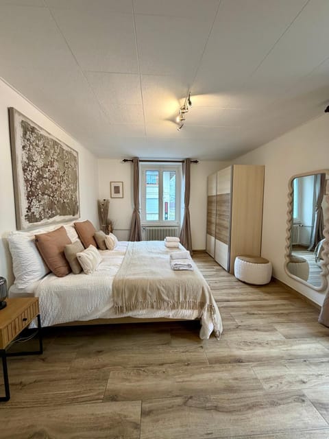 Bed, Bedroom