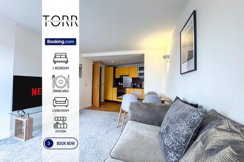 TV and multimedia, Kitchen or kitchenette, Living room, Photo of the whole room, Seating area