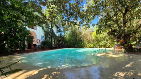 Swimming pool