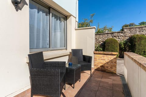 Patio, Balcony/Terrace