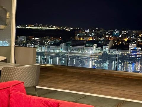 Patio, Night, View (from property/room), Balcony/Terrace, Seating area, Evening entertainment, Sea view