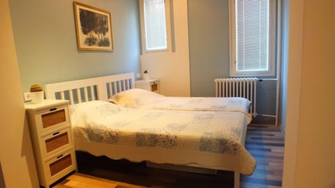 Bed, Photo of the whole room, Bedroom, Garden view