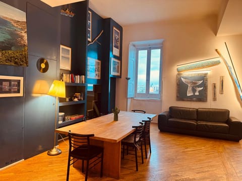 Living room, Photo of the whole room, Seating area, Dining area