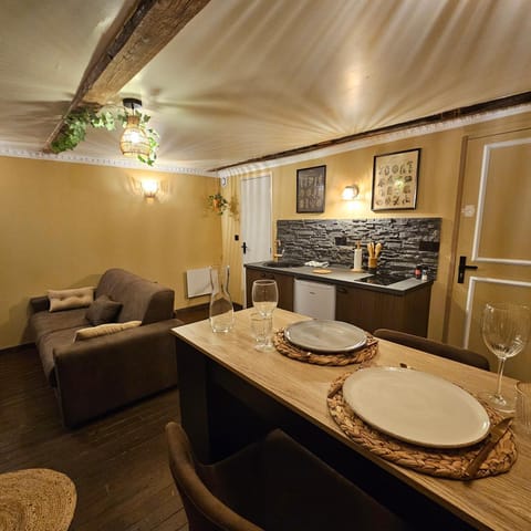 Studio Rustique en Cœur de Ville Apartment in Wallonia, Belgium