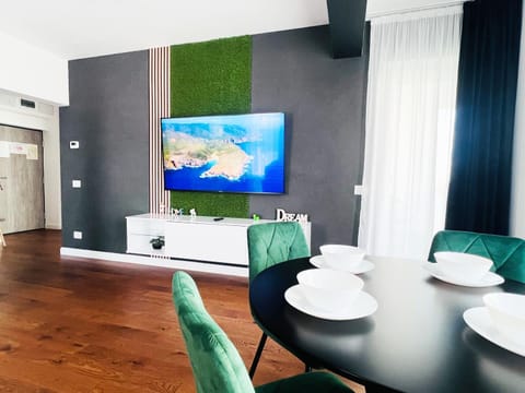 Living room, Dining area, Diving