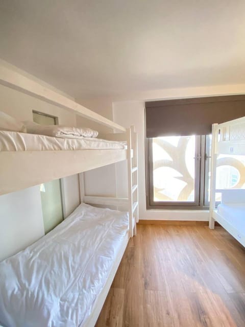 JBR bed-space Apartment in Dubai