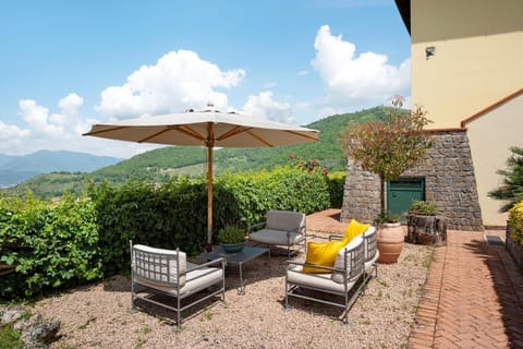 Property building, Balcony/Terrace, Living room