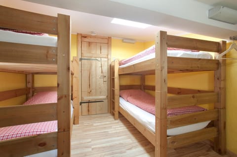 bunk bed