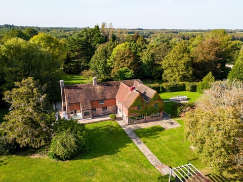 Property building, Bird's eye view, Garden, Garden view, Landmark view