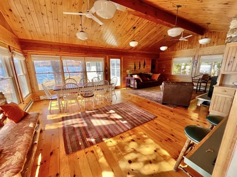 BEAR POINT LIMIT 15 villa Villa in Long Lake