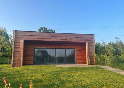Cosy Cabin Getaway Cabin in County Dublin