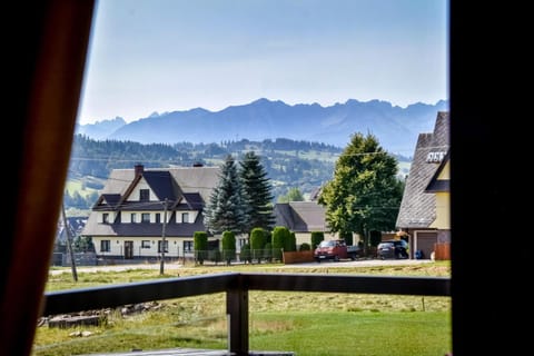 Balcony/Terrace, Mountain view