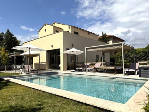 Villa moderne pour 8 personnes - Vue sur Nice ! Villa in Nice