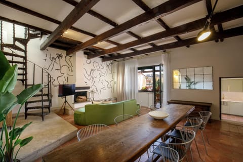 Living room, Dining area