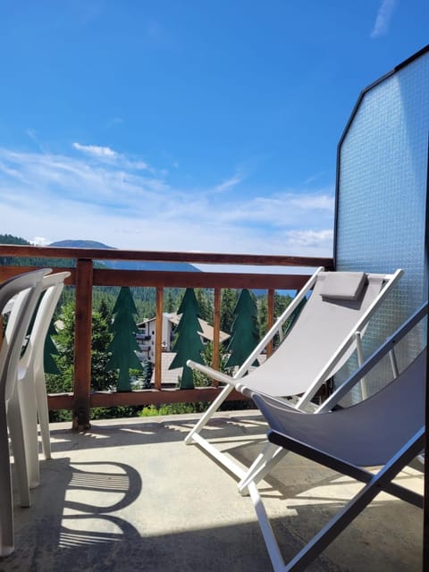 Day, Natural landscape, View (from property/room), Balcony/Terrace, sunbed
