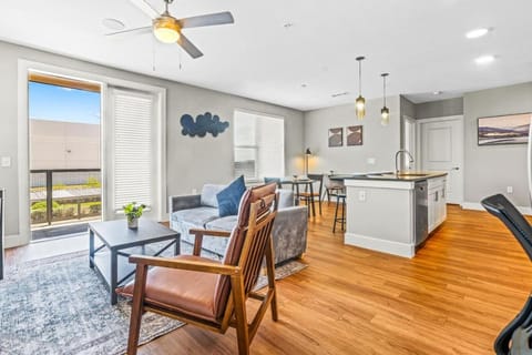 Fascinating 2BD 2BA w Beautiful Pool in Fort Worth Apartment in Fort Worth