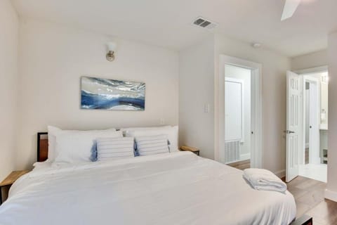 Central Austin 6 Bedroom Gem House in Austin