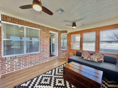 Pecan Place Rustic Charm Temple Texas House in Rio Grande