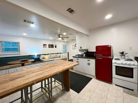 Lake Life Lodge Cottage by Belton Lake House in Temple