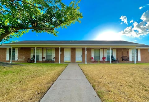 Temple Cul de sac 30 min to Magnolia and Baylor House in Temple