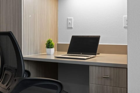 Luxurious New Unit 1Bd1Ba Pool Golf Sim Apartment in Austin