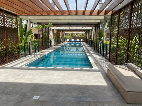 Swimming pool, Swimming pool