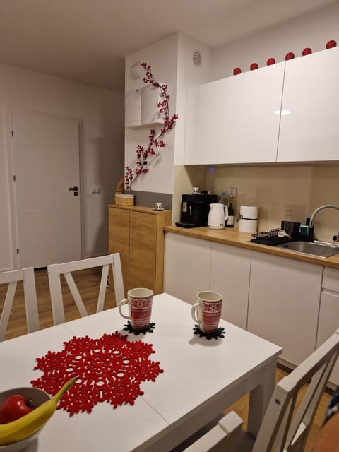 Coffee/tea facilities, Kitchen or kitchenette