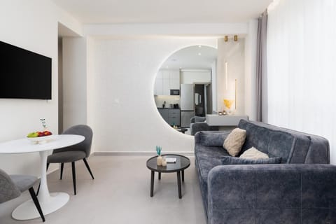 TV and multimedia, Living room, Dining area