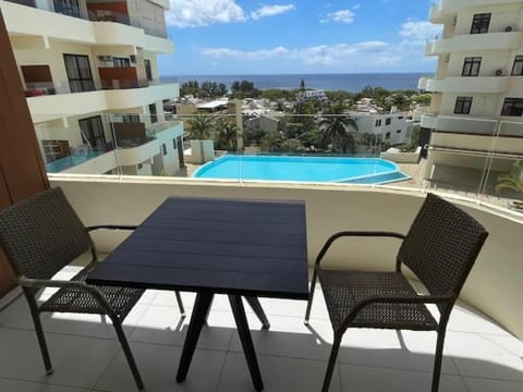 Balcony/Terrace, Pool view, Sea view, Swimming pool